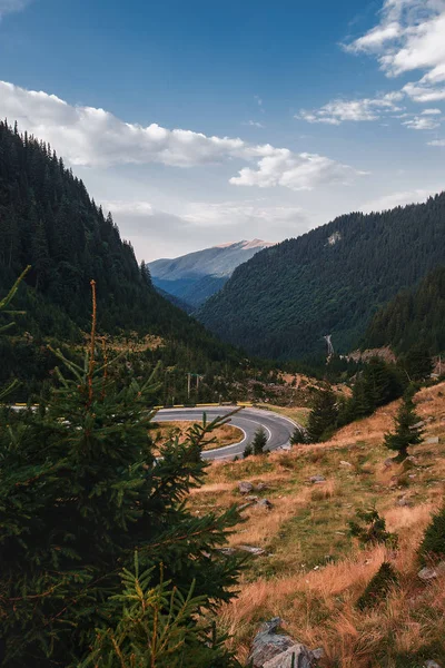 Bela Estrada Nas Montanhas Viagens — Fotografia de Stock