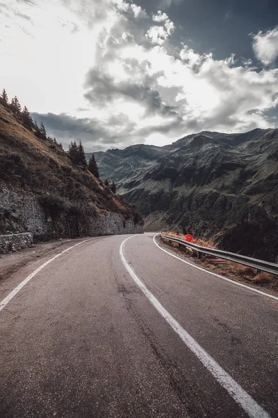 Bella Strada Montagna Viaggio — Foto Stock