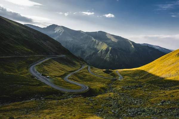 Bela Estrada Nas Montanhas Viagens — Fotografia de Stock