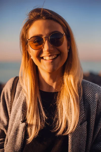 Portrait Beautiful Woman Posing Outdoors — Stock Photo, Image