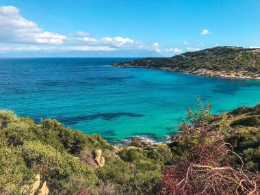 Karadağ 'ın güzel Adriyatik denizi ve kayaları