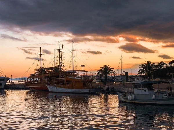 Beaux Paysages Avec Des Yachts Dans Port — Photo