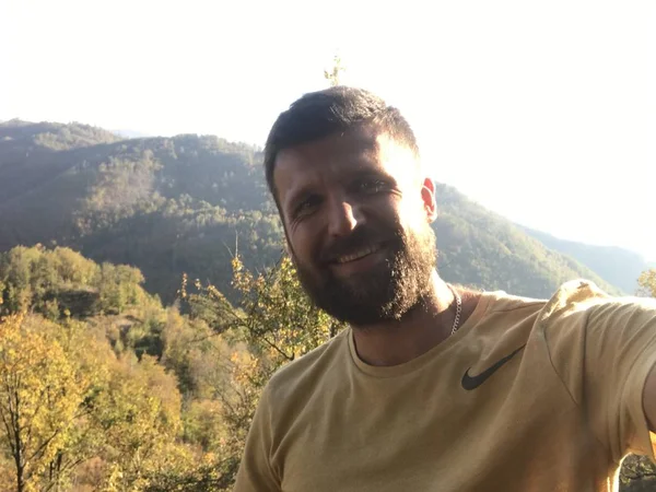 Portrait Bearded Man Posing Trees Forest — Stock Photo, Image