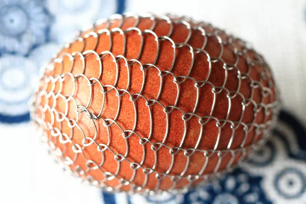 Huevos de Pascua decorados con alambre — Foto de Stock
