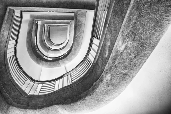 Eski evinde merdiven — Stok fotoğraf