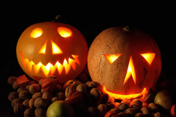 Calabazas de Halloween en la noche —  Fotos de Stock