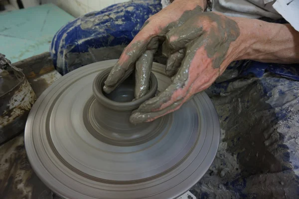 Fazendo jogar cerâmica — Fotografia de Stock