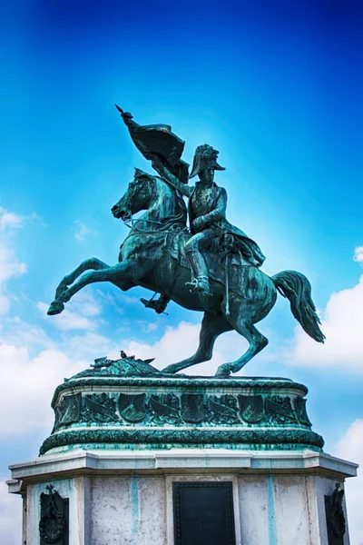 Gran estatua napoleon — Foto de Stock
