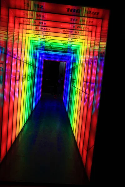 Puerta de luz arco iris —  Fotos de Stock