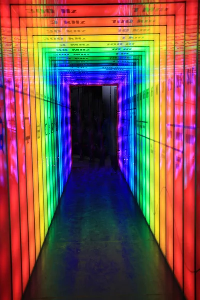 Gökkuşağı ışık kapı