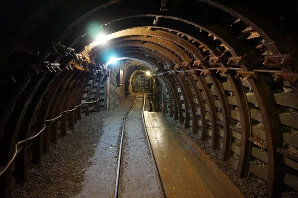 Tunnel in der Goldmine — Stockfoto