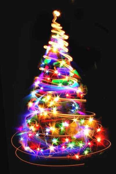 Arbre de Noël des lumières de couleur — Photo