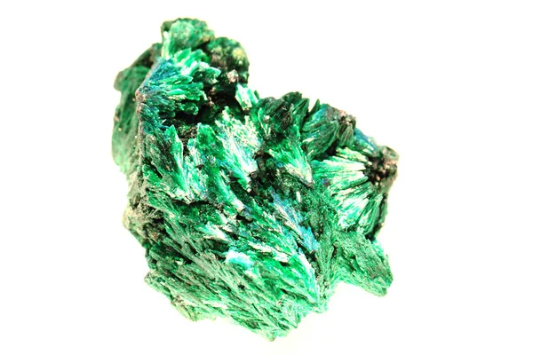 Cristallo di malachite isolato — Foto Stock