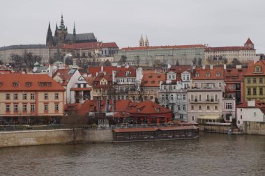 Prag Kalesi ile vltava Nehri