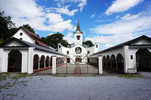 Kyrkan Jungfru Maria Nära Staden Zlate Hory — Stockfoto