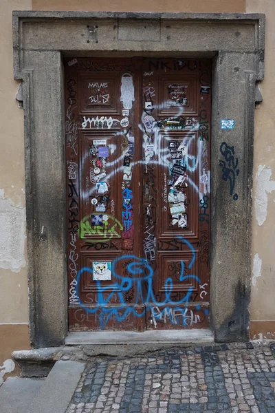 Oude houten deur textuur — Stockfoto