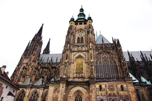 Edificio del castillo de Praga — Foto de Stock