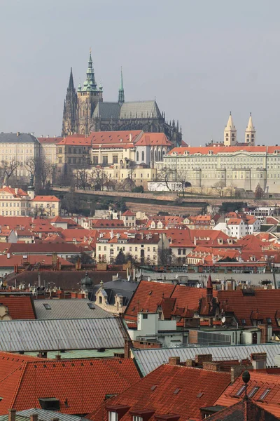 Prager Burg als schöne Landschaft — Stockfoto
