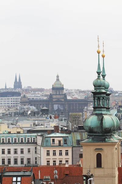 Gothic eski kale Prag'dan — Stok fotoğraf