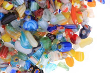 renk cam boncuk doku