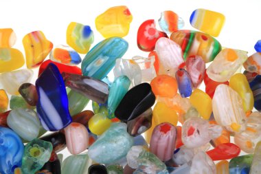 renk cam boncuk doku