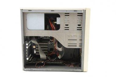 Beyaz arka plan üzerinde izole eski bilgisayar çantası