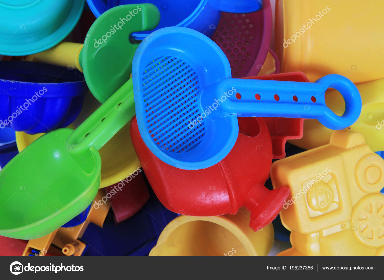 plastic sand toys