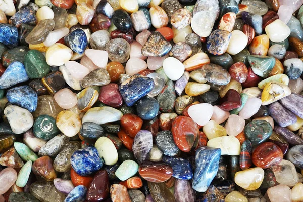 Verschillende minerale edelstenen collectie als mooie achtergrond — Stockfoto