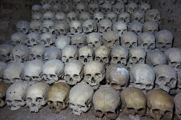 Lidské kosti a lebky jako pirátské struktury — Stock fotografie