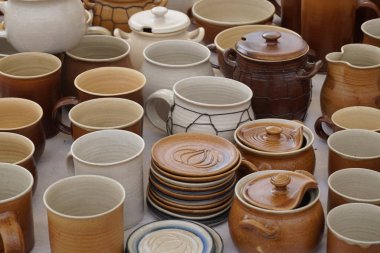 El yapımı seramik koleksiyonu