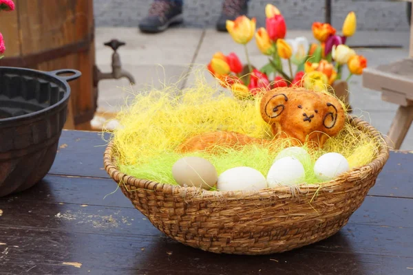 Old easter holiday decoration and objects — Stock Photo, Image