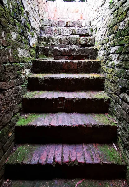 Alte Treppe aus dem Haus — Stockfoto