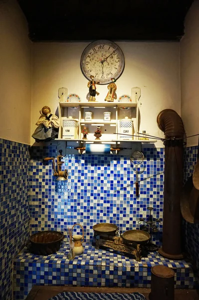 Antigua bodega con cocina checa —  Fotos de Stock