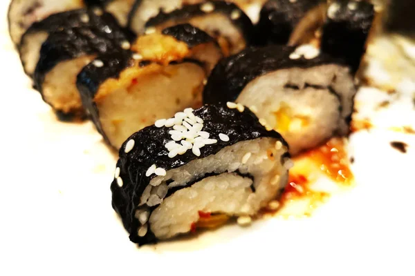 Sushi als japanisches Gourmet-Essen — Stockfoto