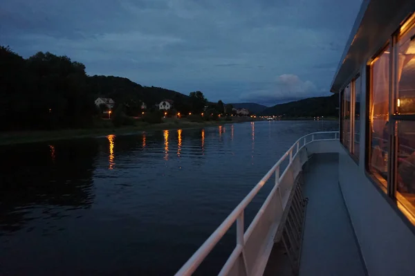 På båten vid floden Elbe — Stockfoto