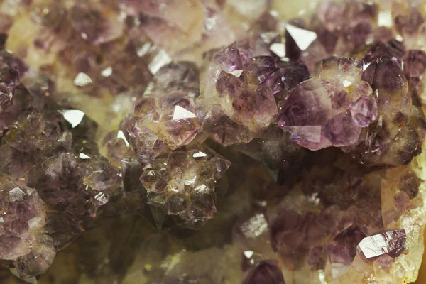 Minerale textuur van amethist — Stockfoto