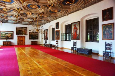 Eski Telc Castle 'ın içi çok güzel bir turistik mekan.