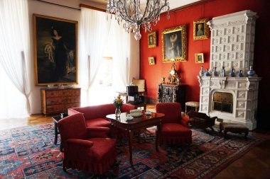 Eski Telc Castle 'ın içi çok güzel bir turistik mekan.