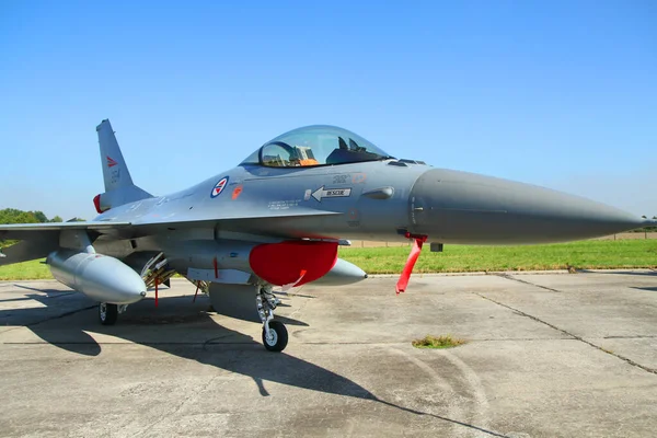 Einsamer Flieger Als Netter Technik Hintergrund — Stockfoto