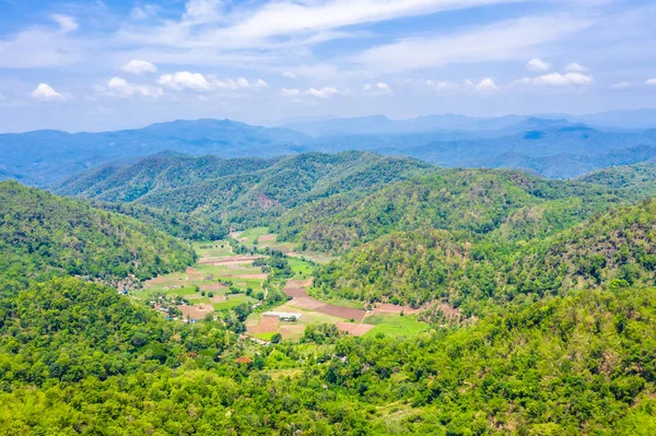 Πράσινα βουνά σε Chiangmai Ταϊλάνδη — Φωτογραφία Αρχείου