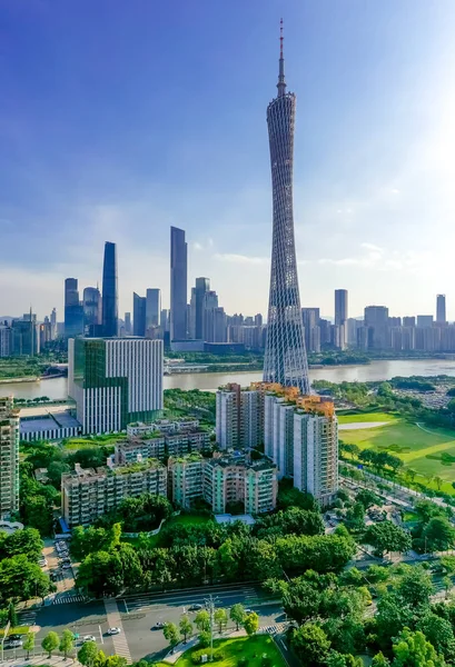 Tower in downtown of Guangzhou China — Stock Photo, Image