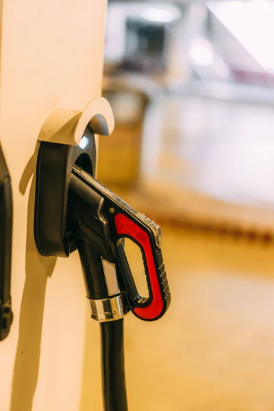 Charging electric car in China — Stock Photo, Image