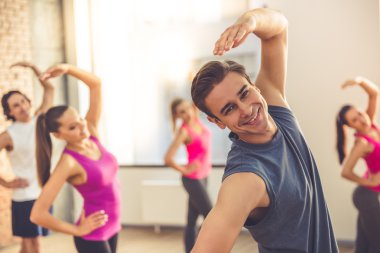 Spor yapan insanlar