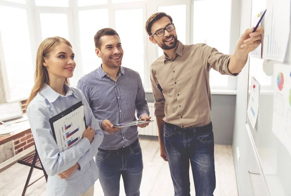 Gente de negocios trabajando —  Fotos de Stock