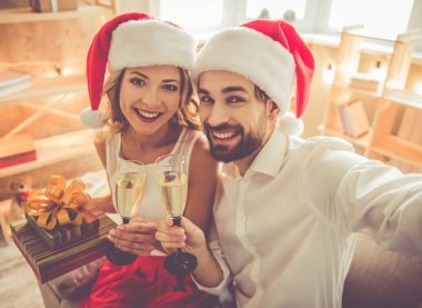 Güzel çift Noel Kutlamaları