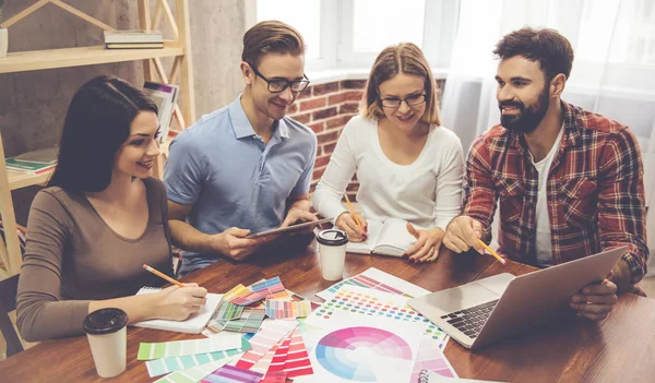 Gente de negocios trabajando — Foto de Stock