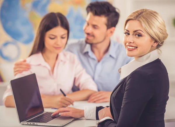 Bezoekende reisbureau — Stockfoto