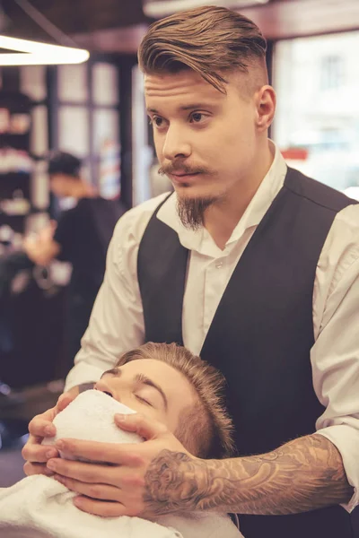 At the barber shop — Stock Photo, Image