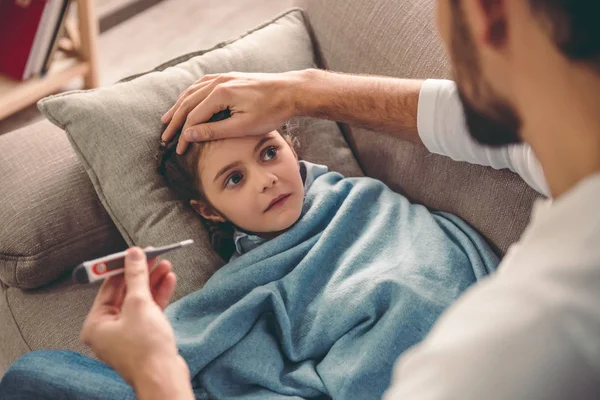 Little girl having a cold — Stock Photo, Image