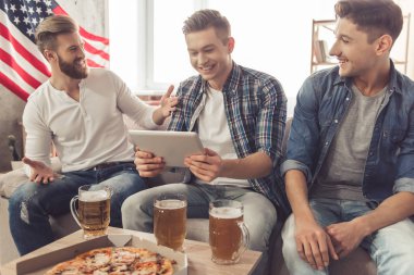 Çocuklar eğleniyor